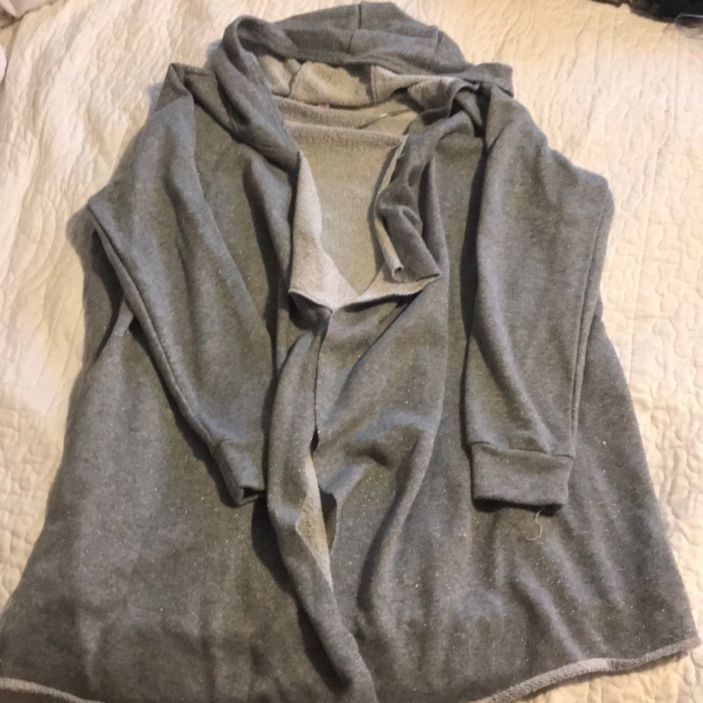 Open cardigan style sweatshirt. 😊